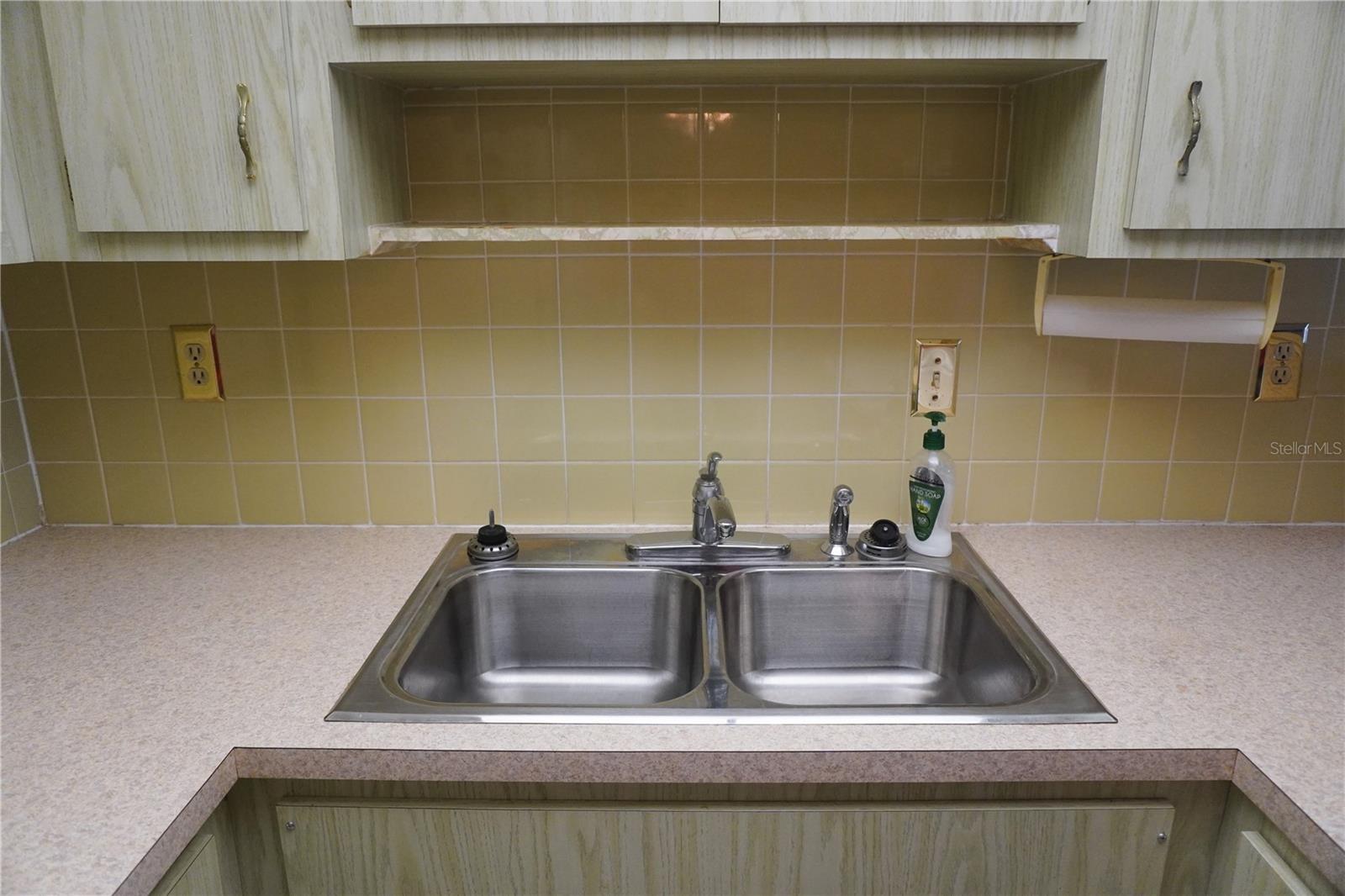 4337 TAHITIAN GARDENS CIR #B, HOLIDAY, FL, 34691