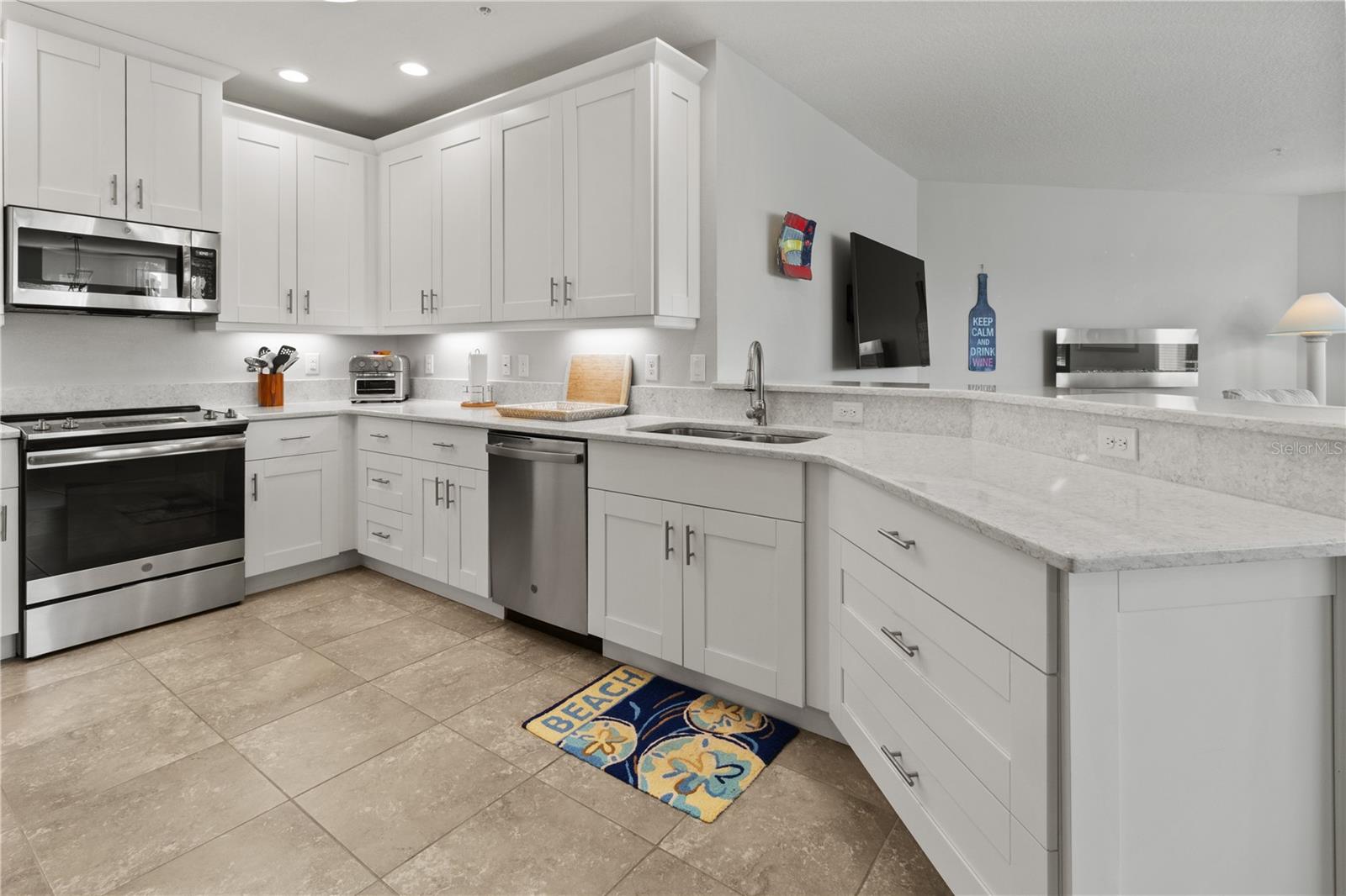 7610 34TH AVE W #203, BRADENTON, FL, 34209