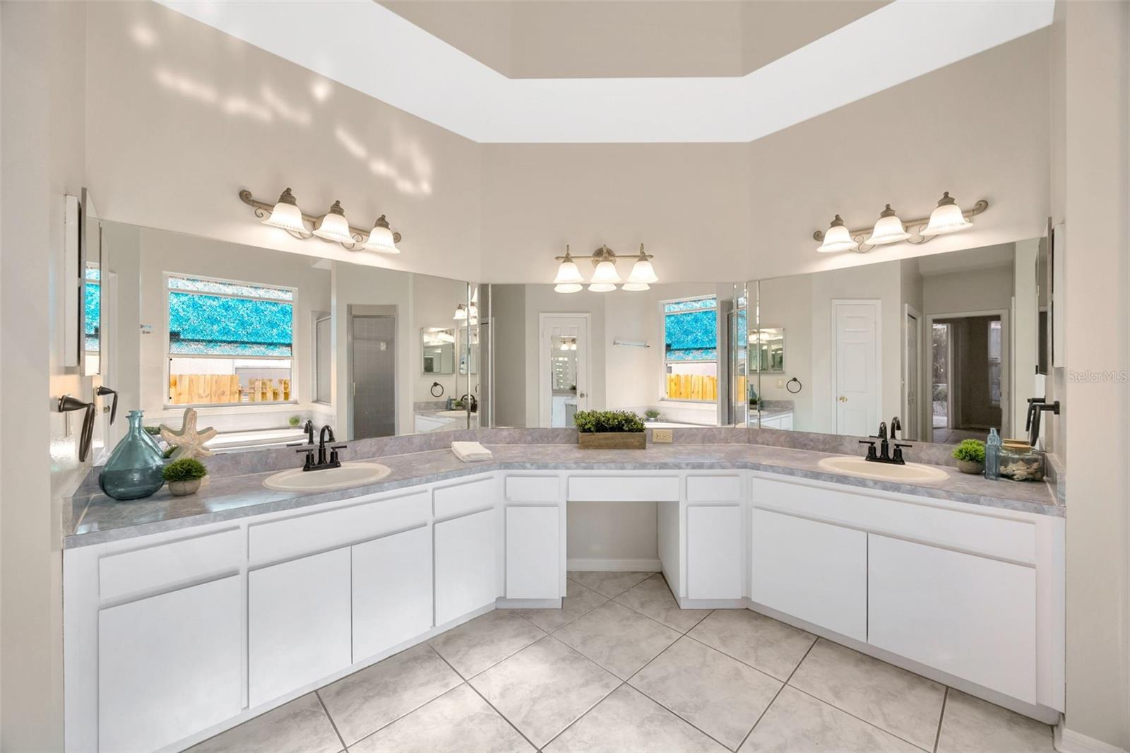 4511 OAK RIVER CIR, VALRICO, FL, 33596