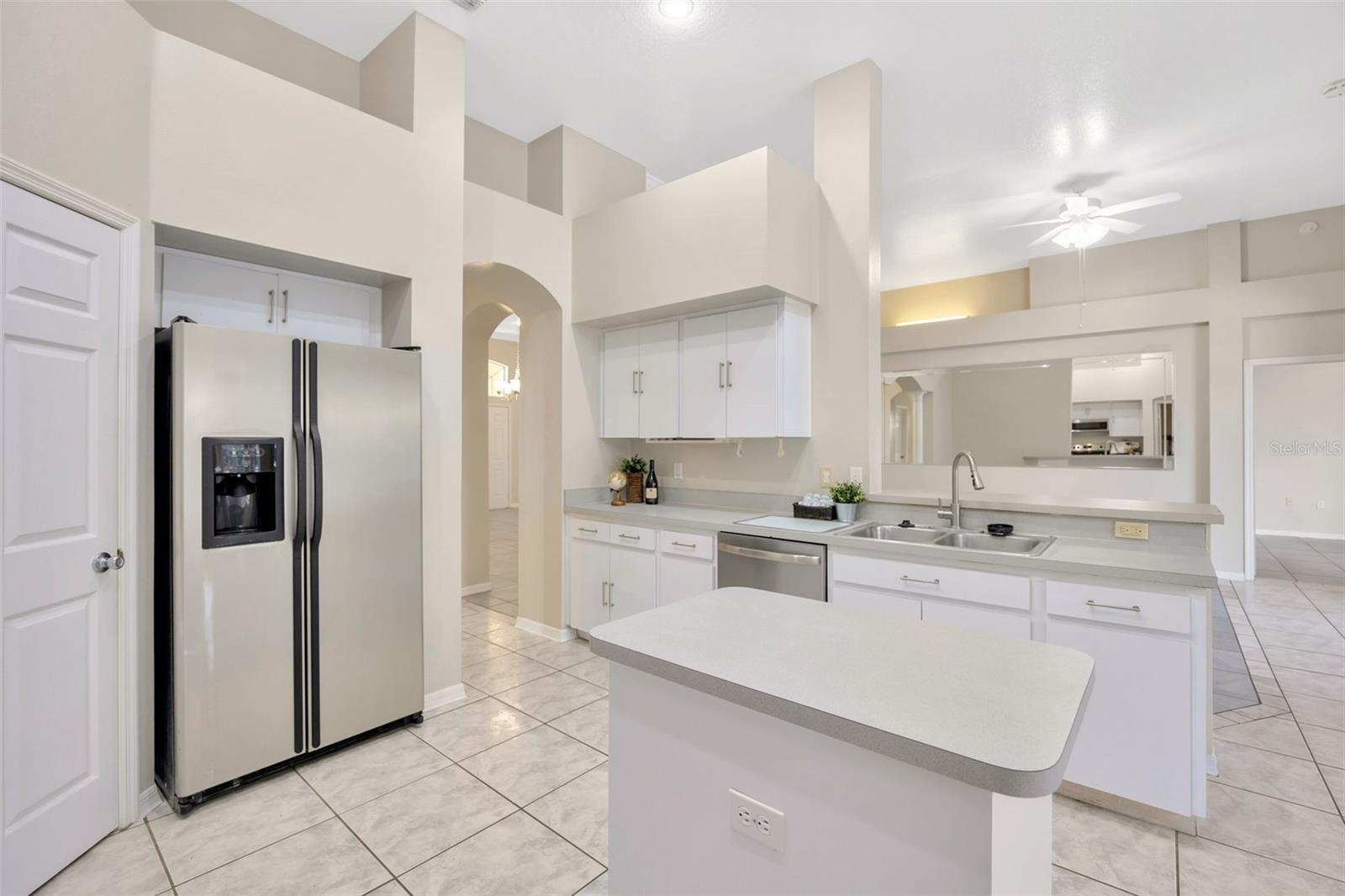 4511 OAK RIVER CIR, VALRICO, FL, 33596