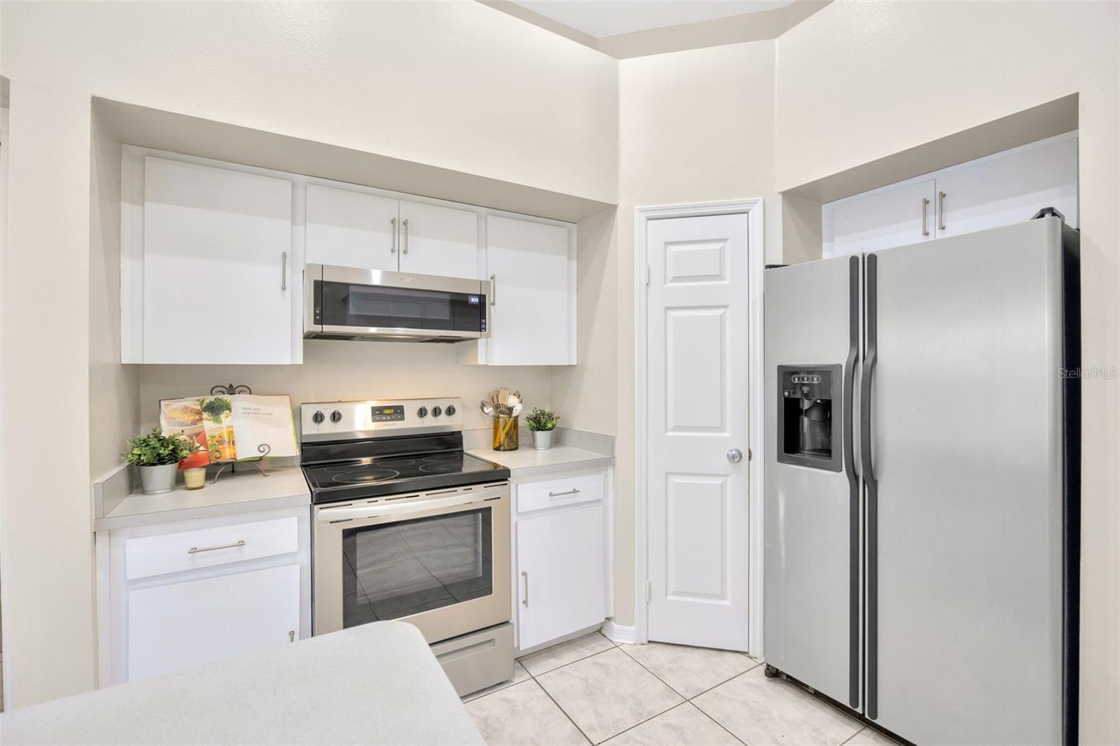 4511 OAK RIVER CIR, VALRICO, FL, 33596