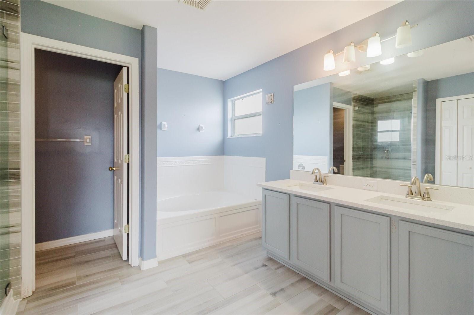 7423 PULTENEY DR, WESLEY CHAPEL, FL, 33545