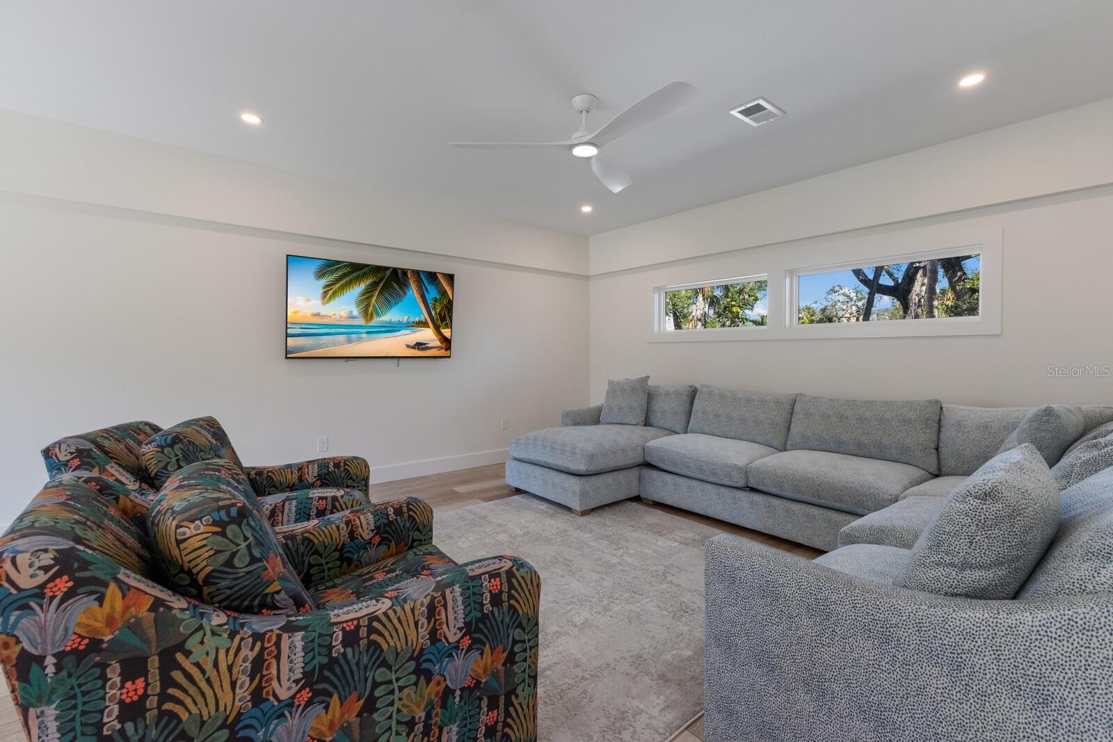 1155 TAHITI PKWY, SARASOTA, FL, 34236