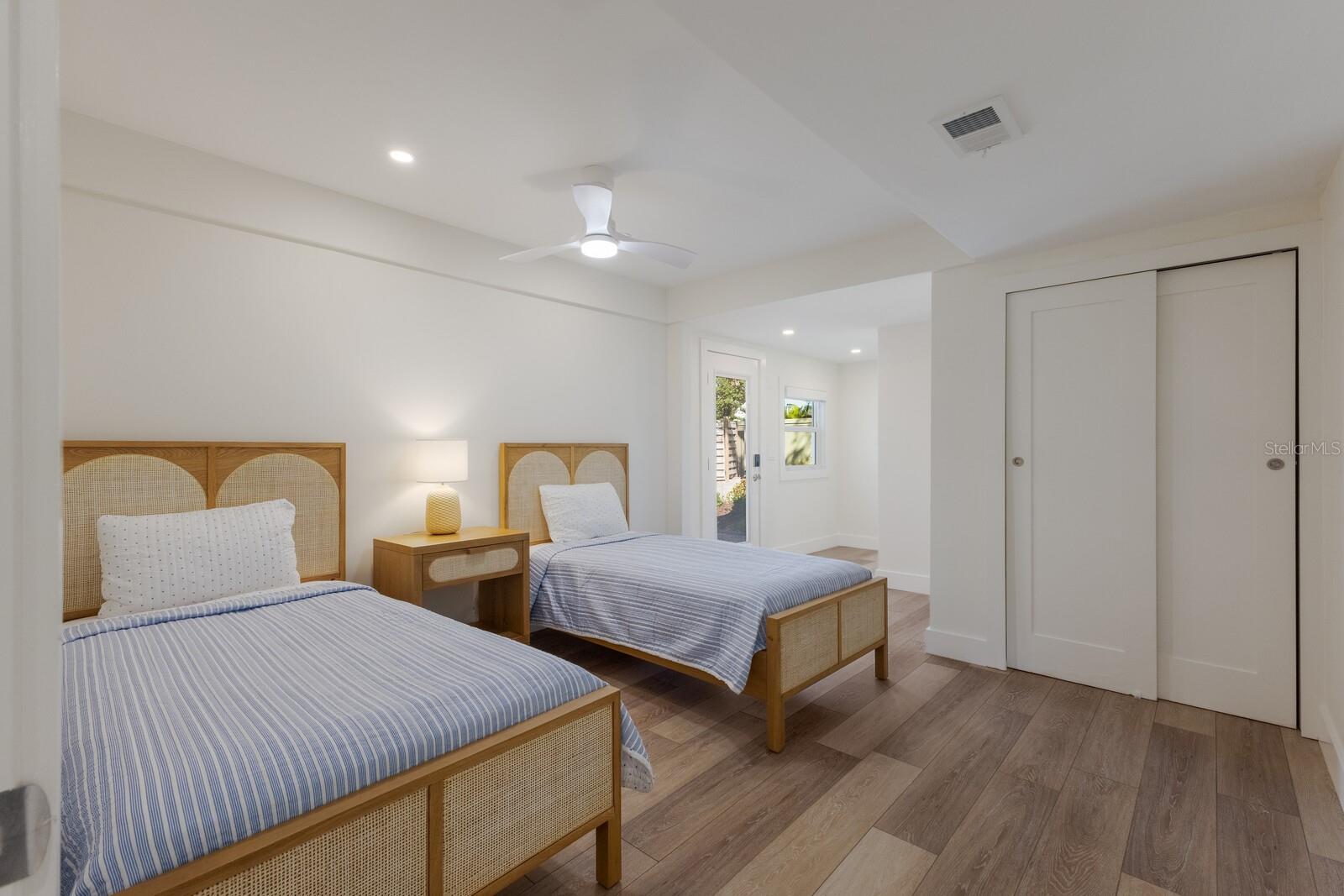 1155 TAHITI PKWY, SARASOTA, FL, 34236