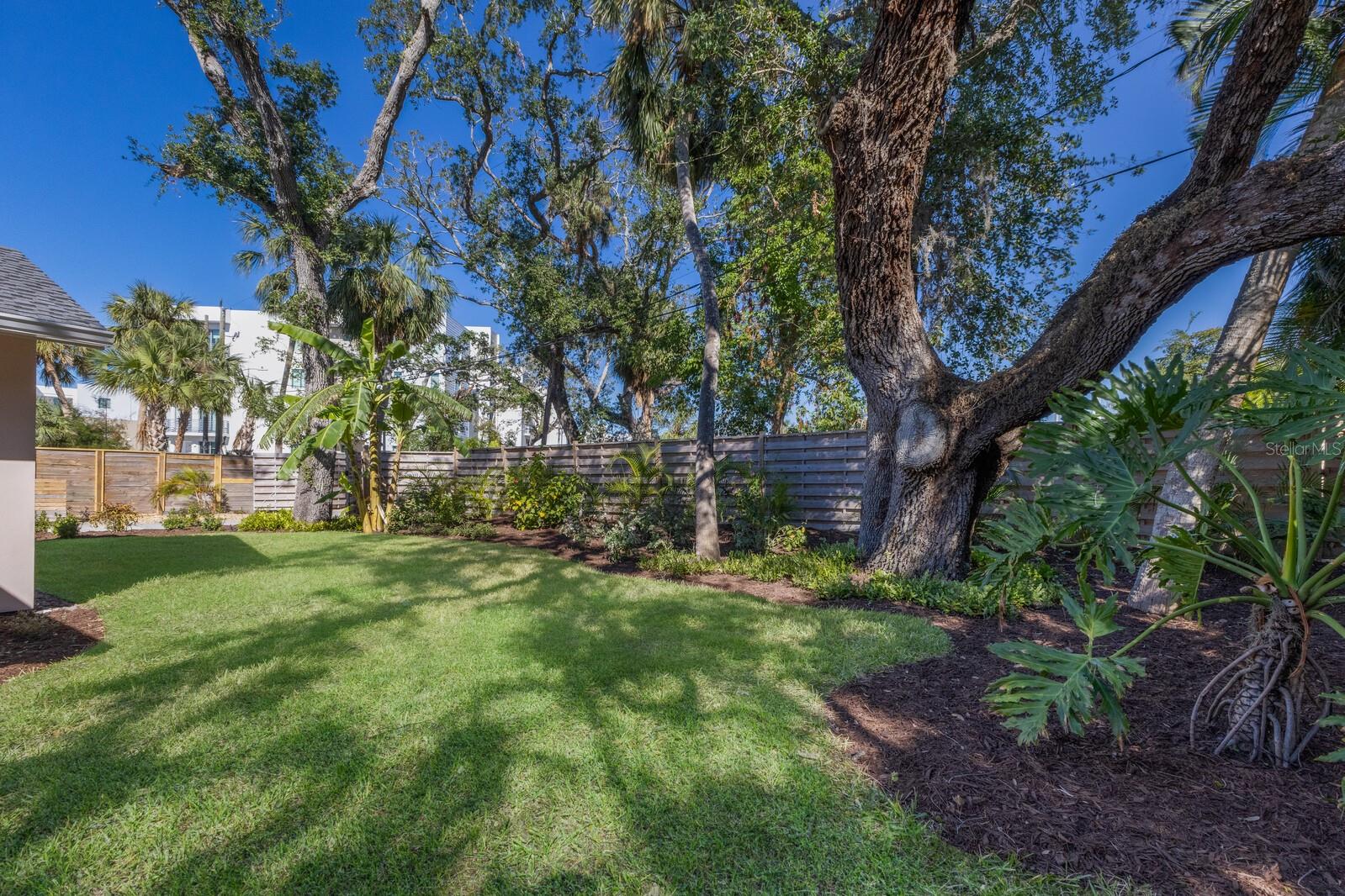 1155 TAHITI PKWY, SARASOTA, FL, 34236