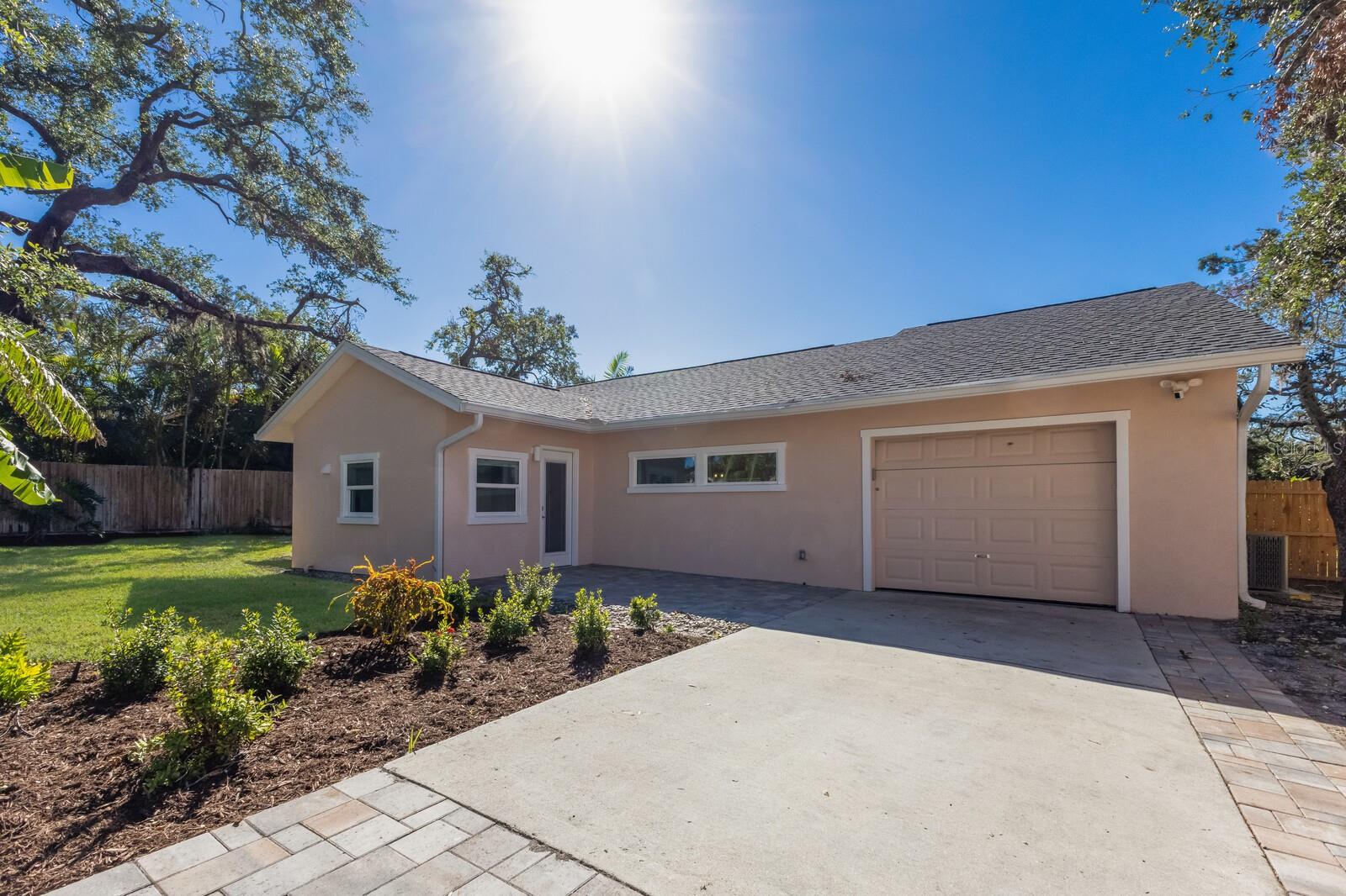 1155 TAHITI PKWY, SARASOTA, FL, 34236