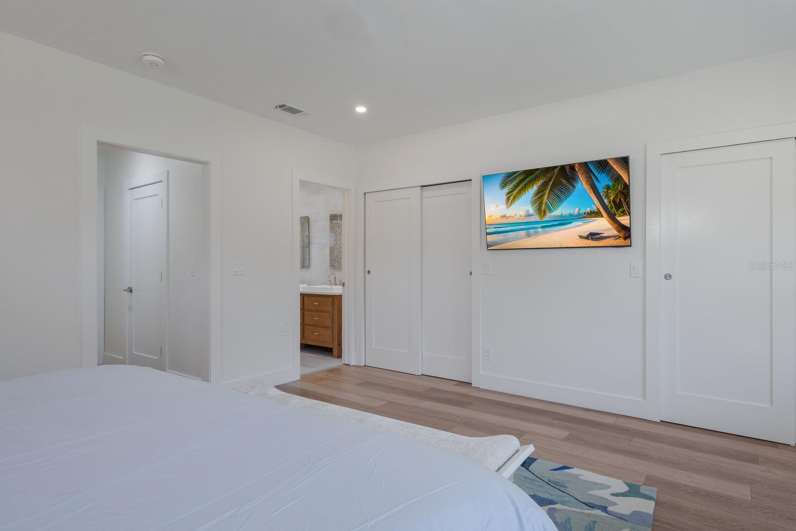 1155 TAHITI PKWY, SARASOTA, FL, 34236