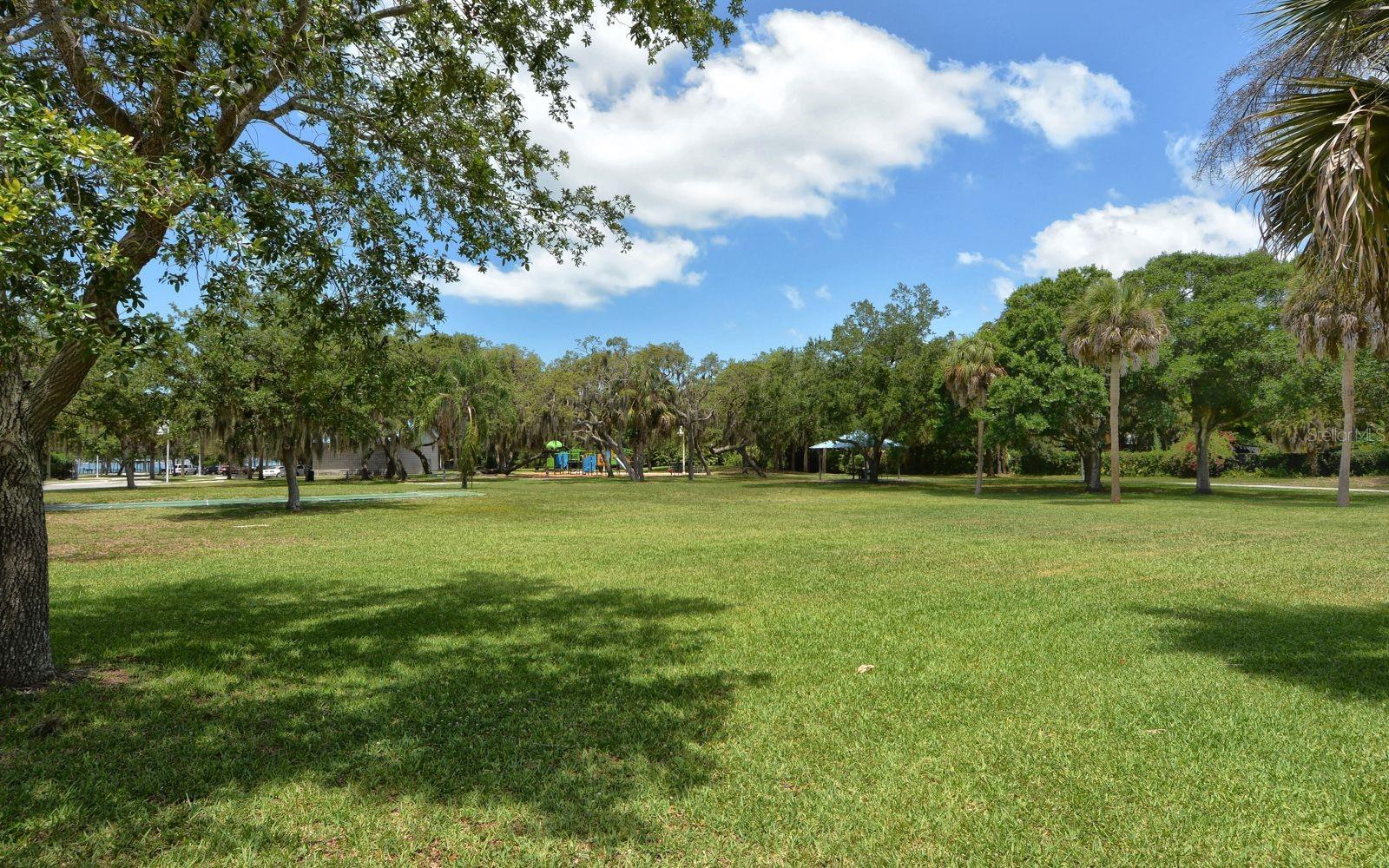 1155 TAHITI PKWY, SARASOTA, FL, 34236