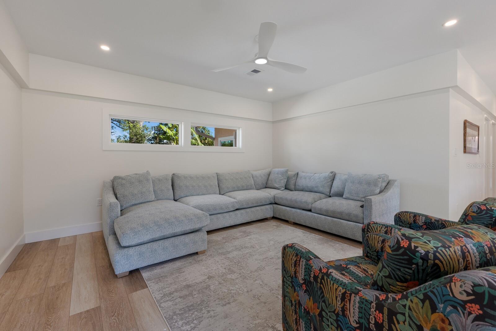 1155 TAHITI PKWY, SARASOTA, FL, 34236