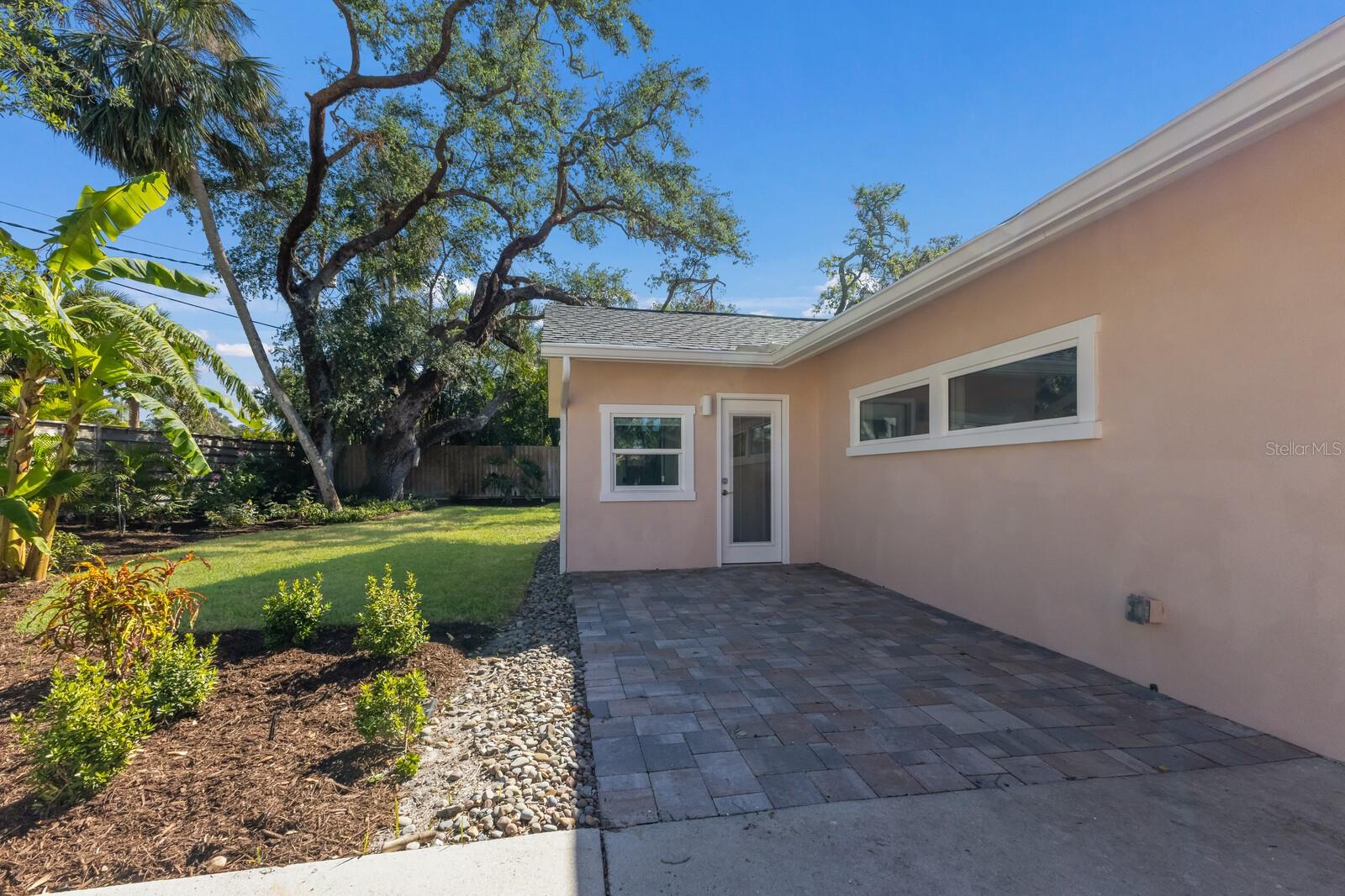 1155 TAHITI PKWY, SARASOTA, FL, 34236