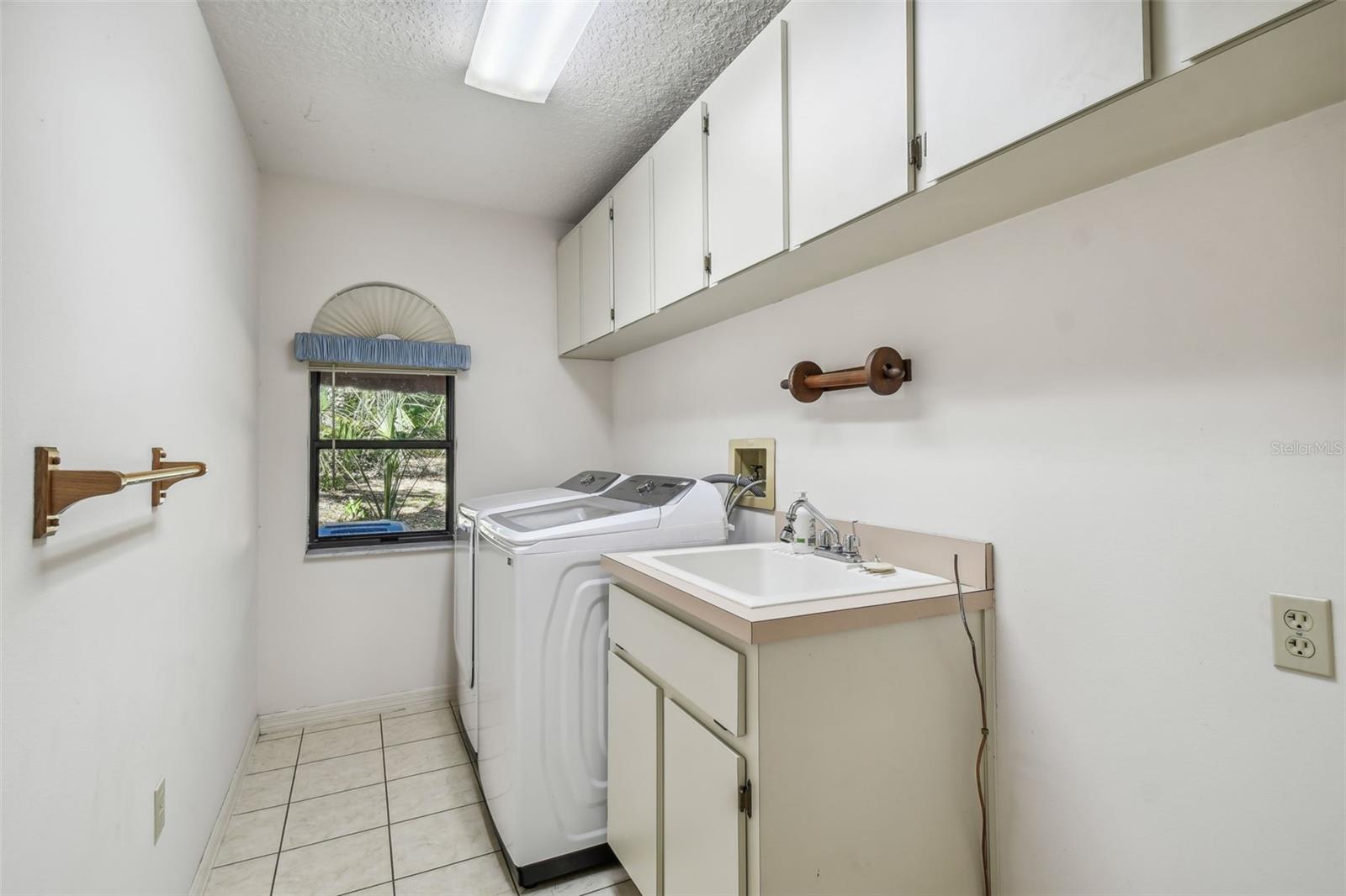 201 PINE ST, HOMOSASSA, FL, 34446