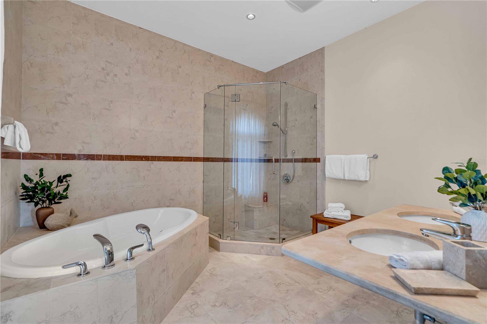 699 PENFIELD ST, LONGBOAT KEY, FL, 34228