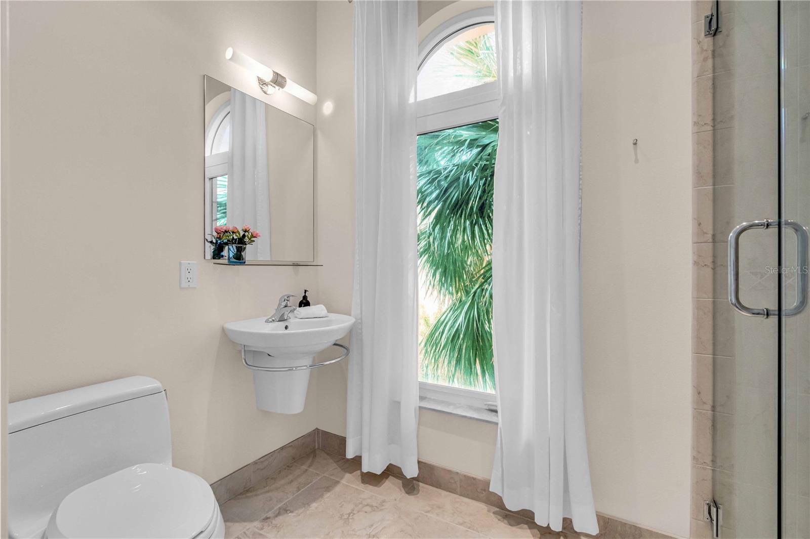 699 PENFIELD ST, LONGBOAT KEY, FL, 34228
