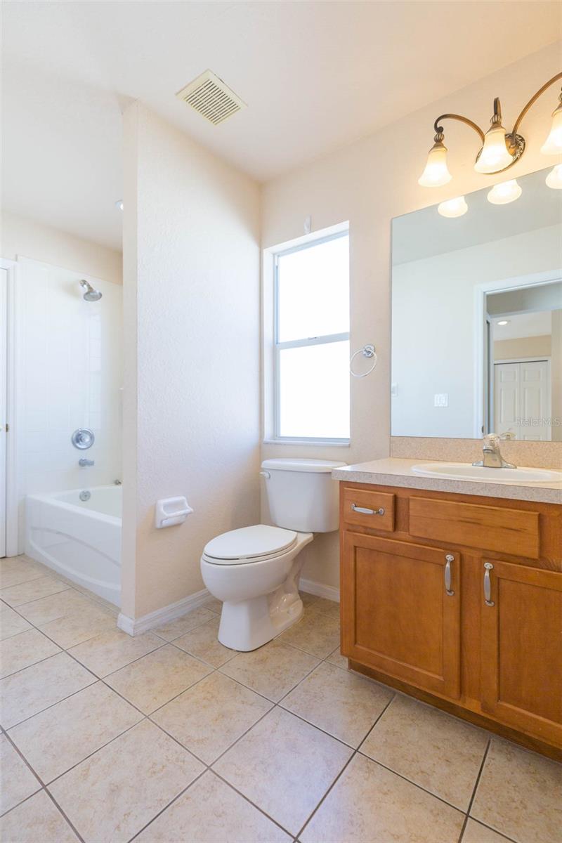 1731 HAMMOCKS AVE, LUTZ, FL, 33549