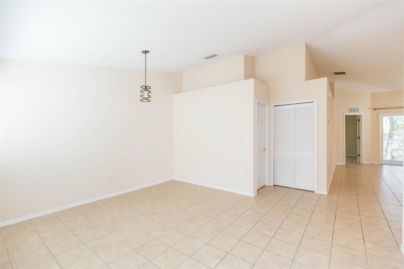 1731 HAMMOCKS AVE, LUTZ, FL, 33549