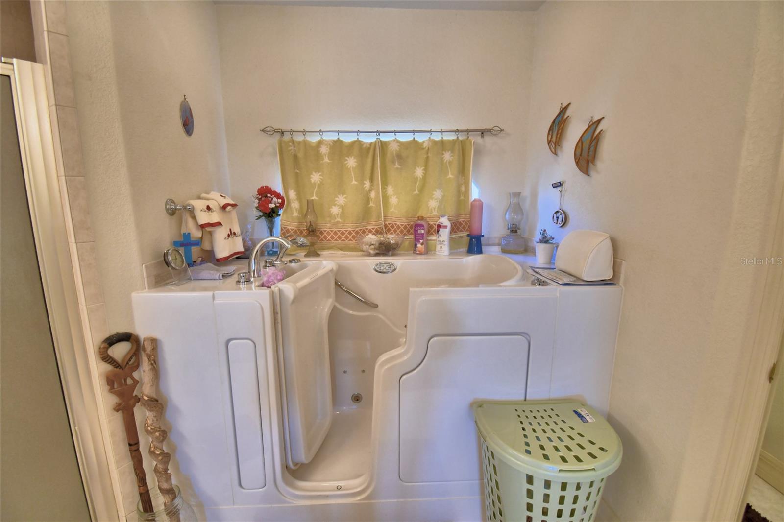 135 MI RANCHO RD, DAVENPORT, FL, 33837