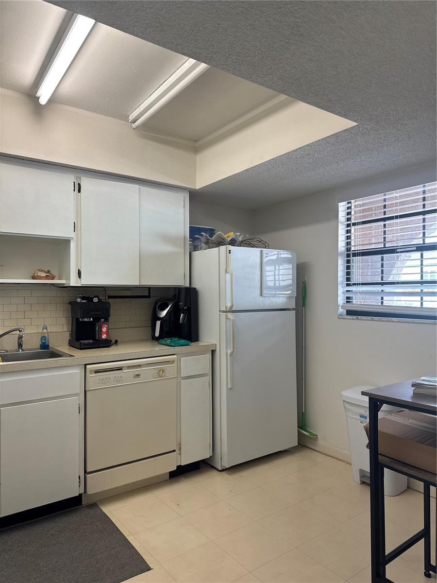 1750 BELLEAIR FOREST DR #A15, BELLEAIR, FL, 33756