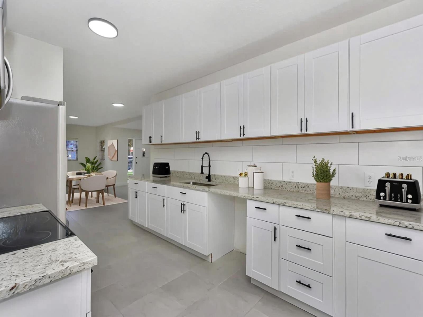 1234 LYNWOOD AVE, APOPKA, FL, 32703