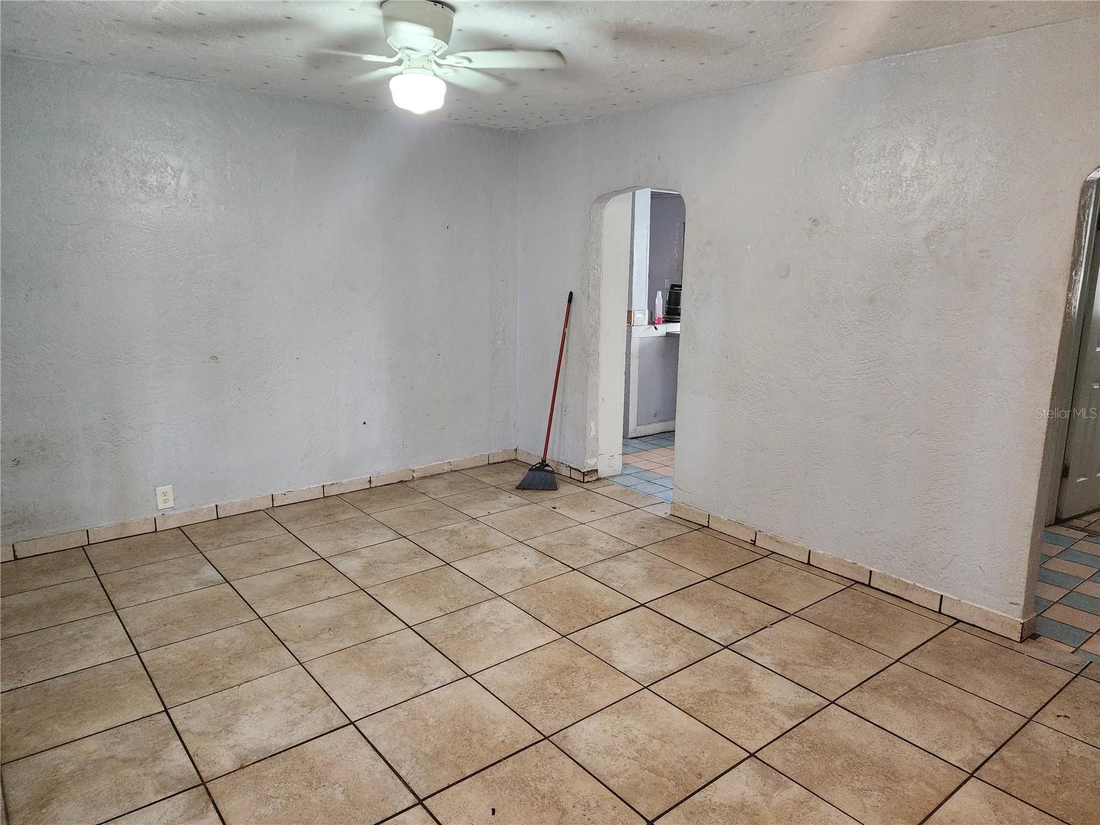 118 DEACON JONES BLVD, ORLANDO, FL, 32810