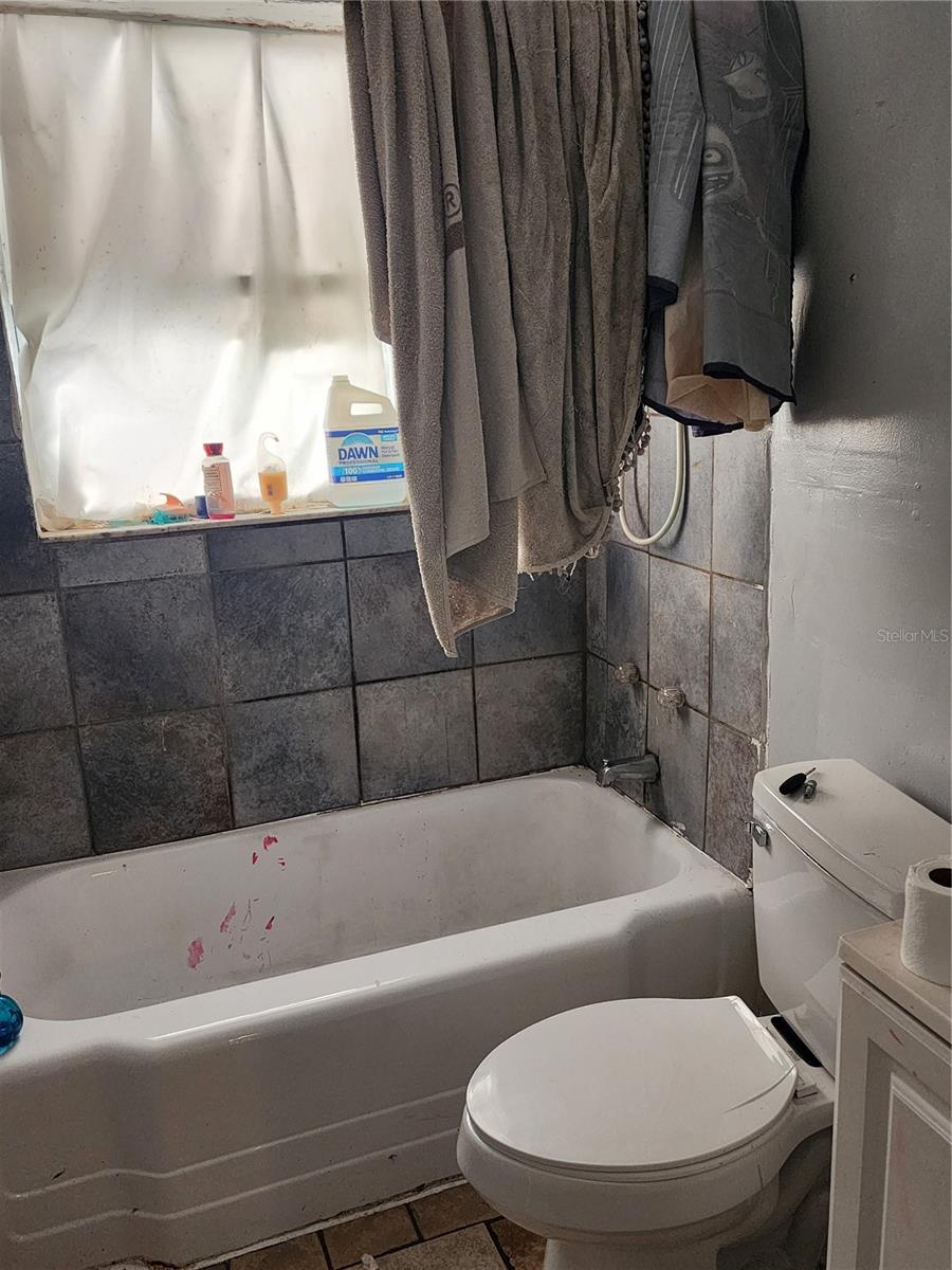 118 DEACON JONES BLVD, ORLANDO, FL, 32810