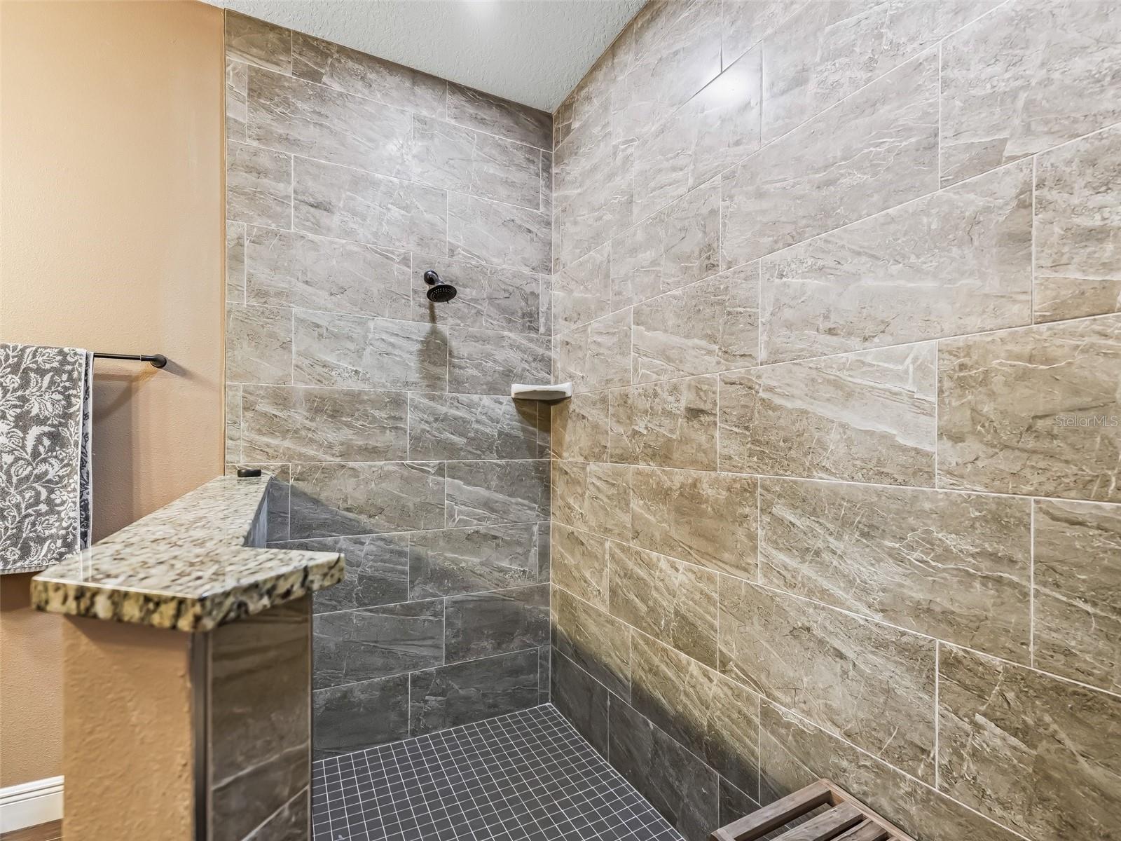 1166 CR 441, LAKE PANASOFFKEE, FL, 33538