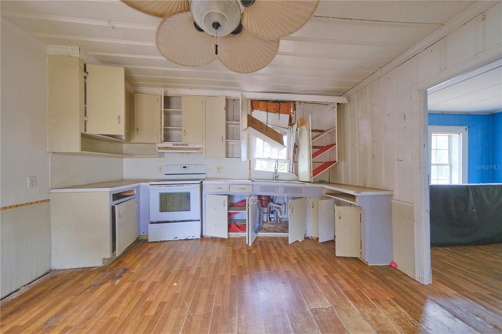 2028 30TH AVE E, BRADENTON, FL, 34208