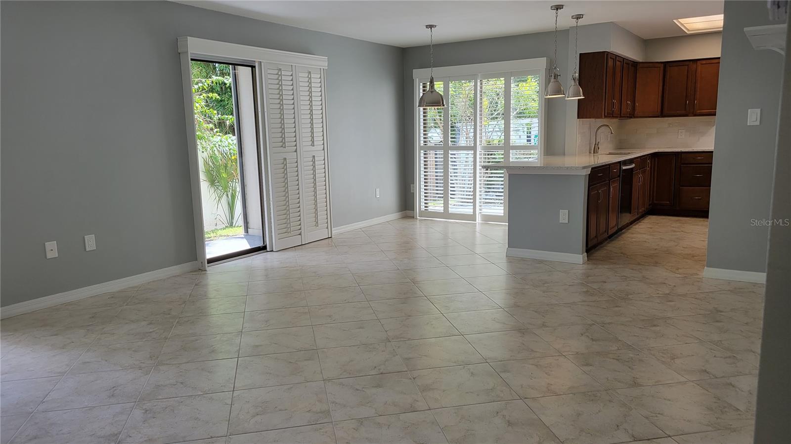 2216 BAHIA VISTA ST #H3, SARASOTA, FL, 34239