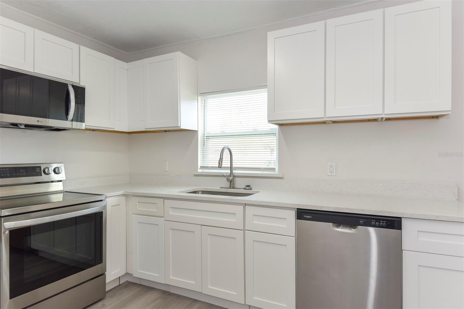 550 N RIDGEWOOD AVE, DAYTONA BEACH, FL, 32114
