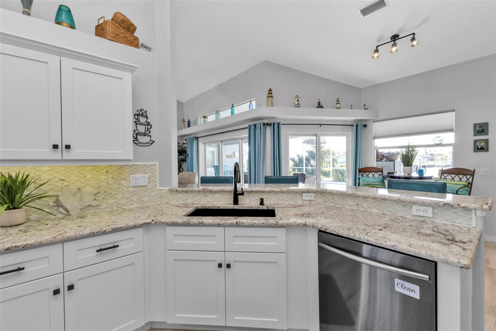 18061 CULLMAN AVE, PORT CHARLOTTE, FL, 33948