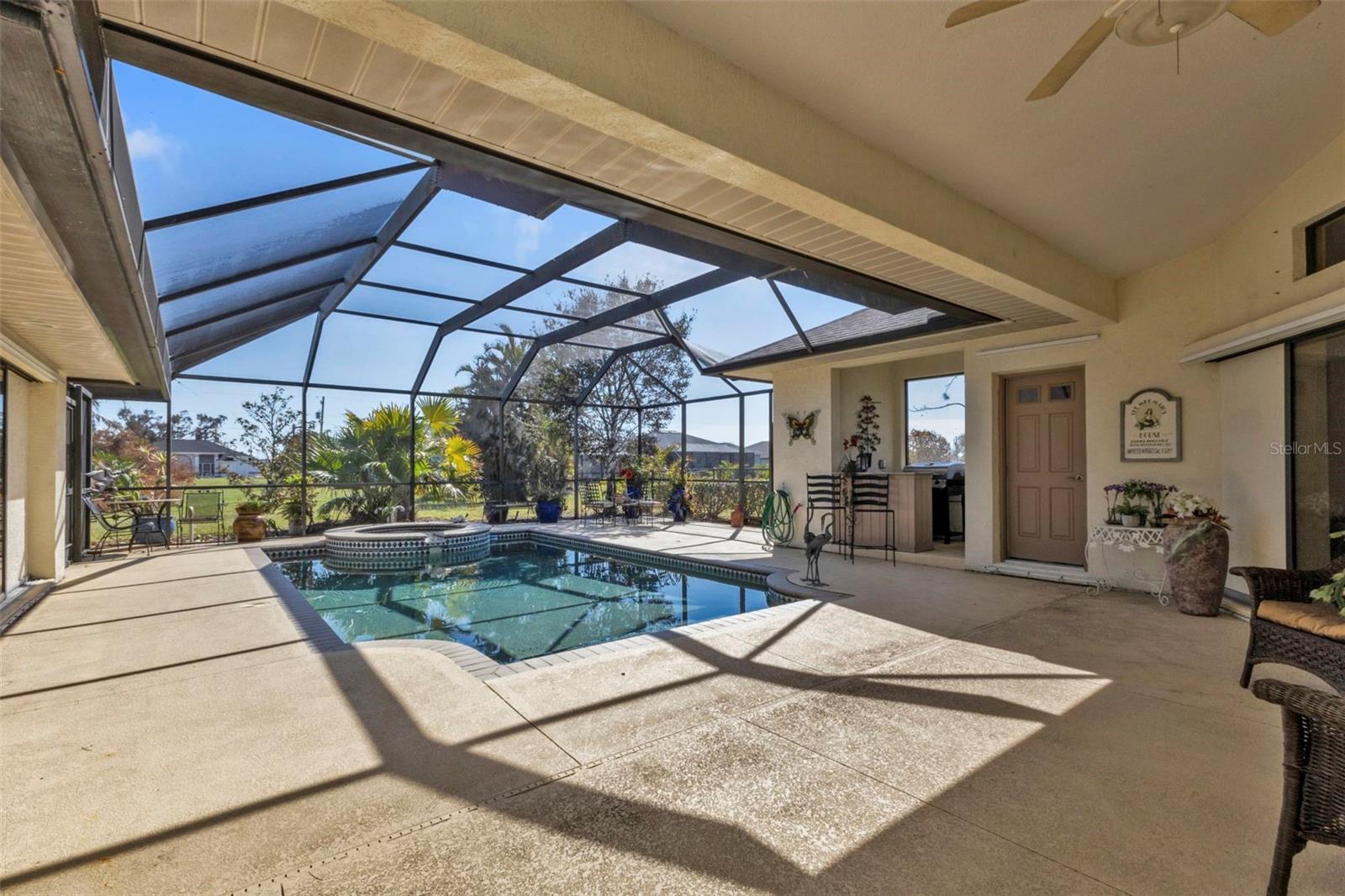 264 ROTONDA BLVD N, ROTONDA WEST, FL, 33947