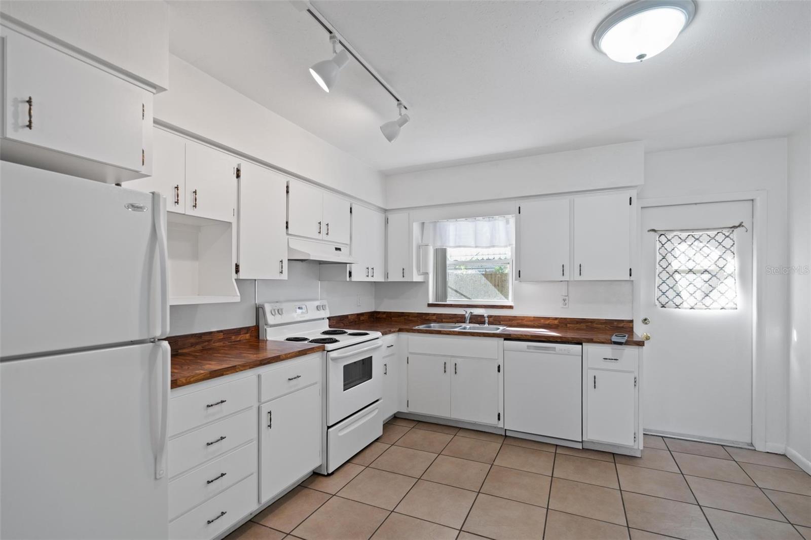 1316 S EVERGREEN AVE, CLEARWATER, FL, 33756