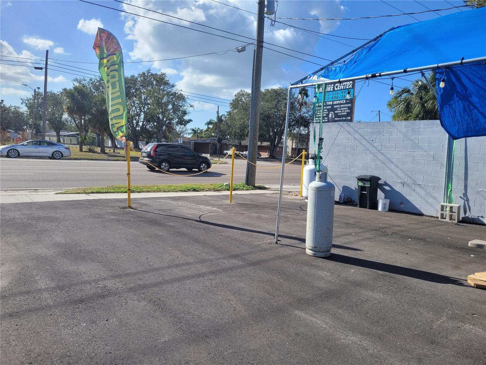 6111 MEMORIAL HWY, TAMPA, FL, 33615