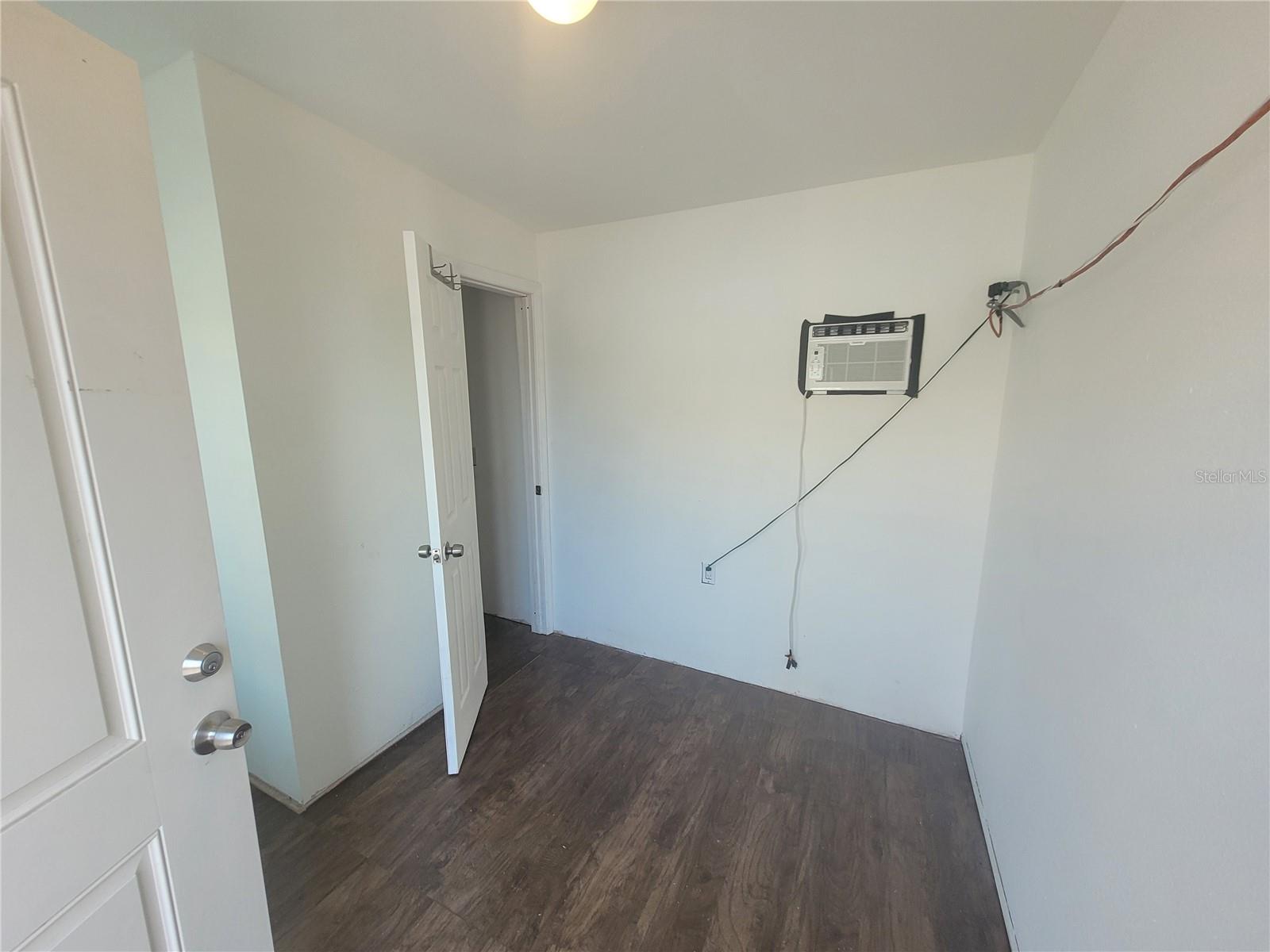 6111 MEMORIAL HWY, TAMPA, FL, 33615