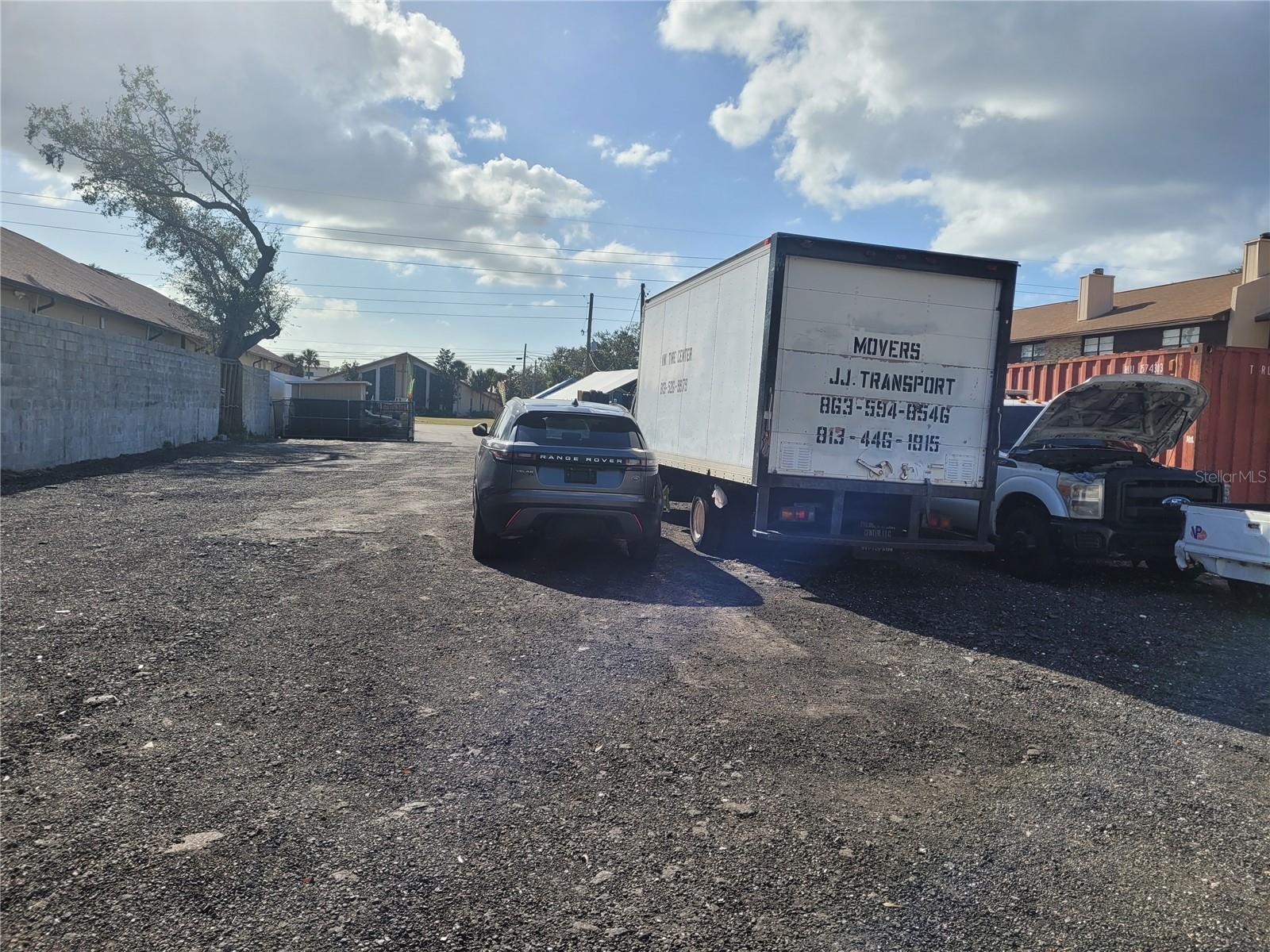 6111 MEMORIAL HWY, TAMPA, FL, 33615