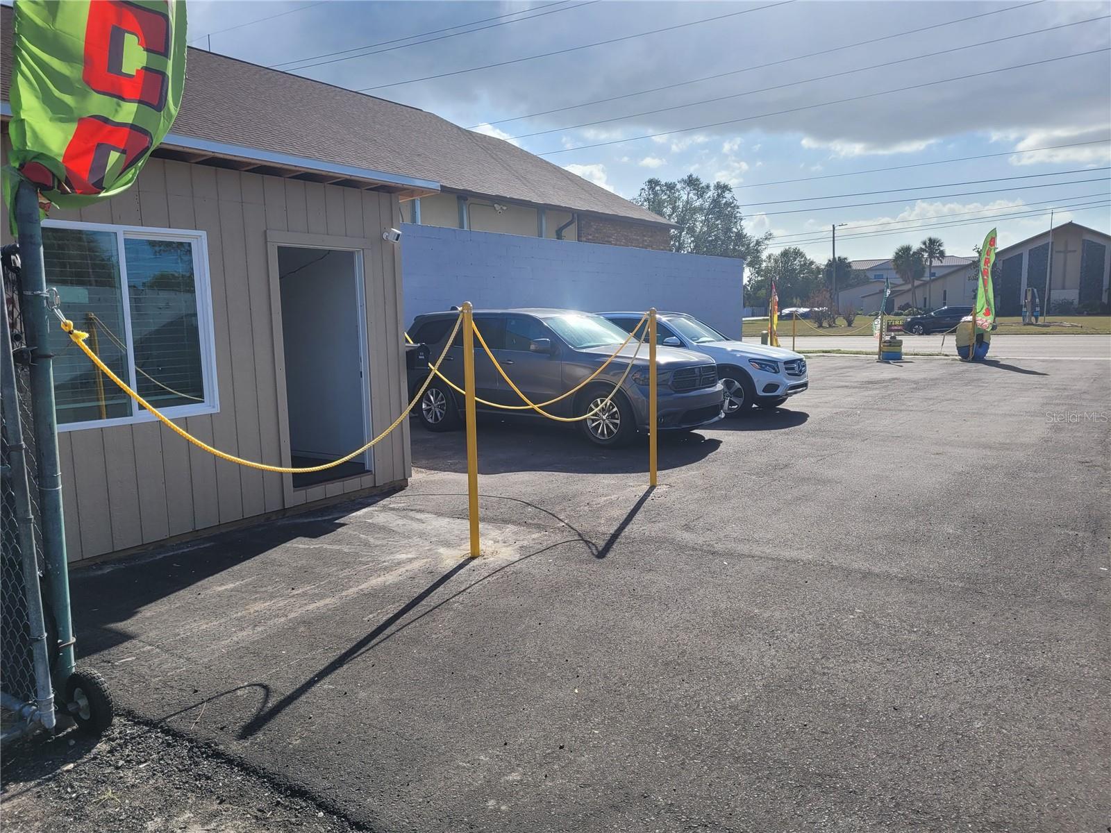 6111 MEMORIAL HWY, TAMPA, FL, 33615