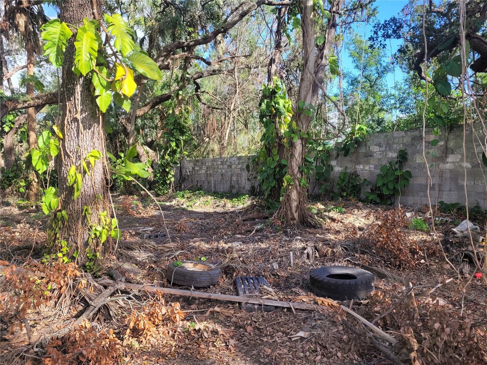 6111 MEMORIAL HWY, TAMPA, FL, 33615