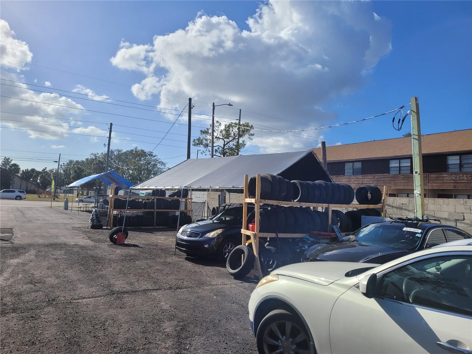 6111 MEMORIAL HWY, TAMPA, FL, 33615