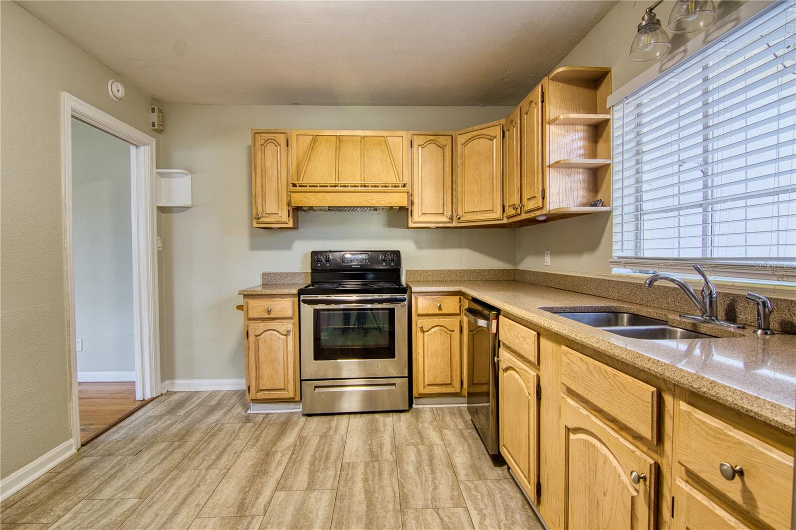 1030 DELANEY AVE, ORLANDO, FL, 32806