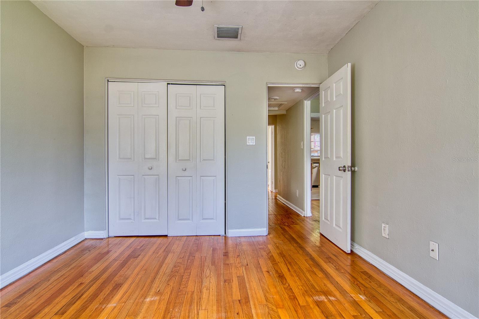 1030 DELANEY AVE, ORLANDO, FL, 32806