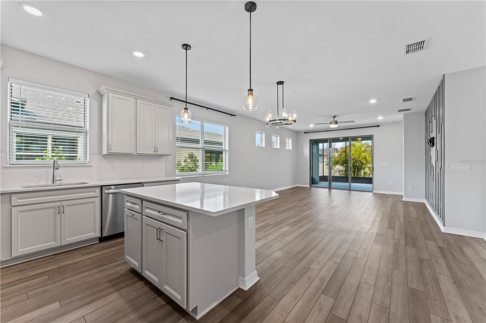 6421 MOORING LINE CIR, APOLLO BEACH, FL, 33572