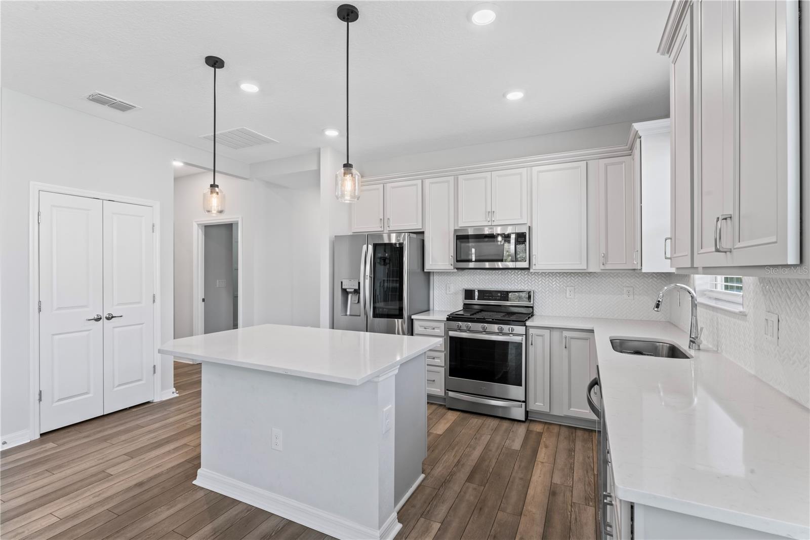 6421 MOORING LINE CIR, APOLLO BEACH, FL, 33572