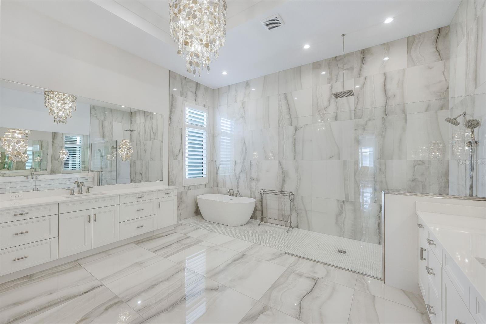 C7502094 Property Photo