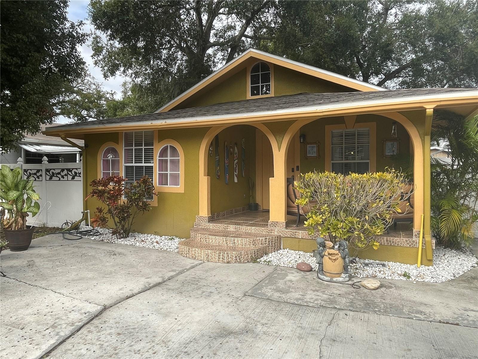 1310 E CAYUGA ST, TAMPA, FL, 33603