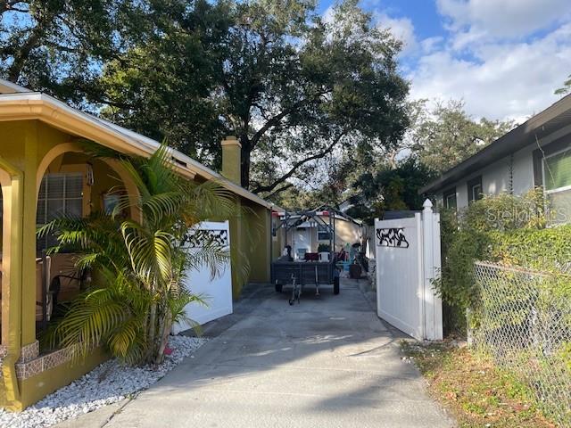1310 E CAYUGA ST, TAMPA, FL, 33603