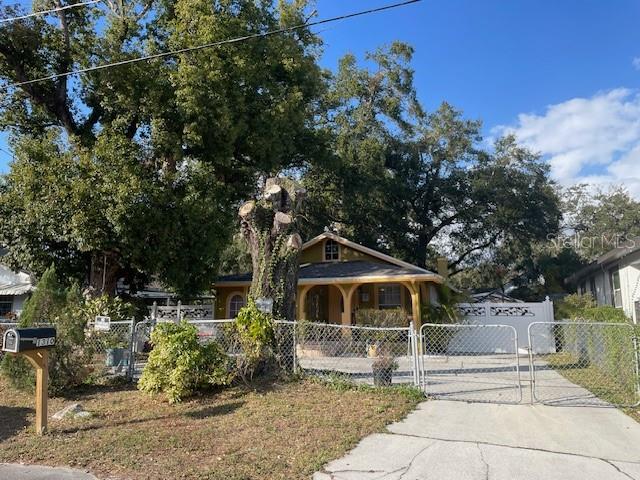 1310 E CAYUGA ST, TAMPA, FL, 33603