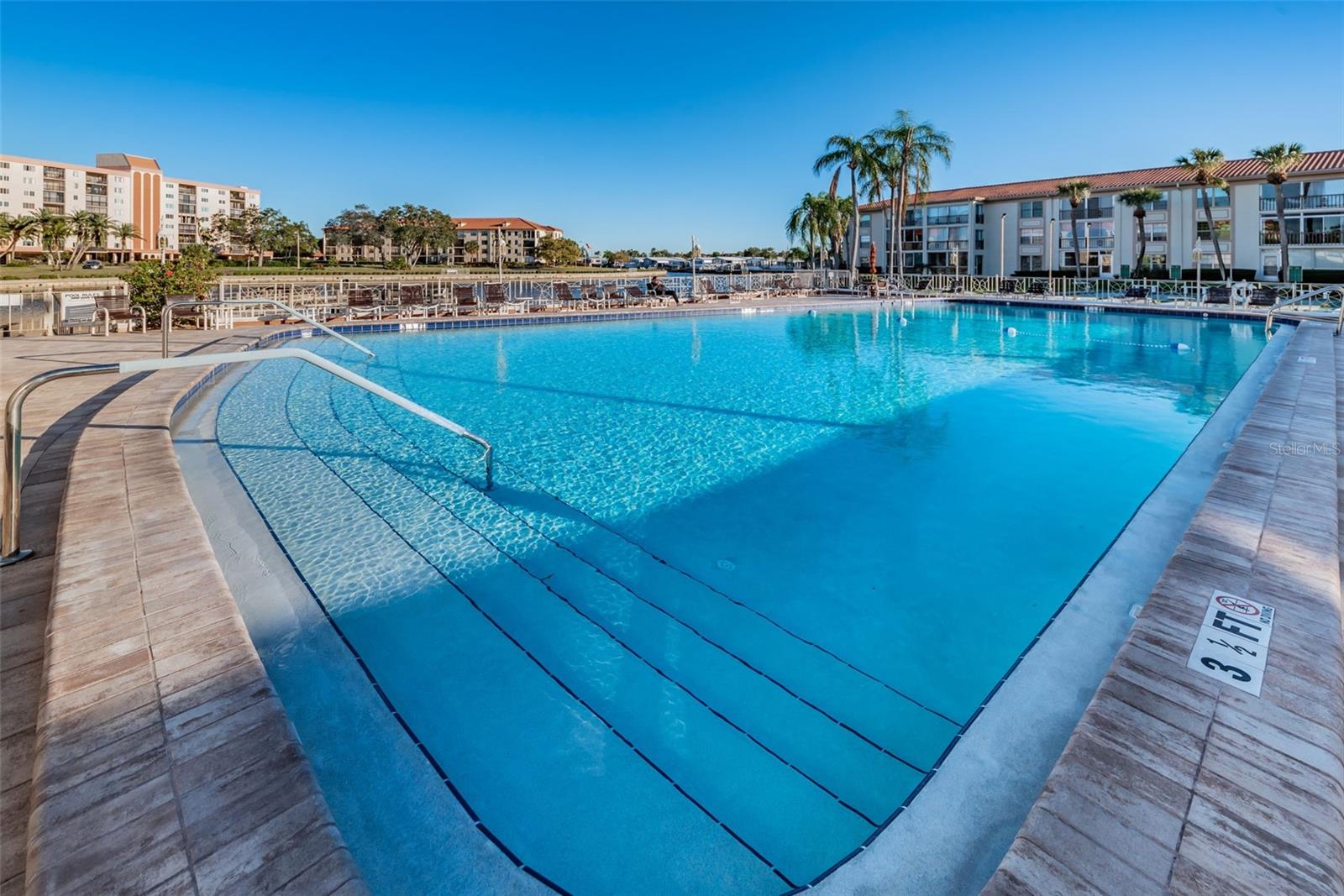 19029 US HIGHWAY 19 N #33A, CLEARWATER, FL, 33764