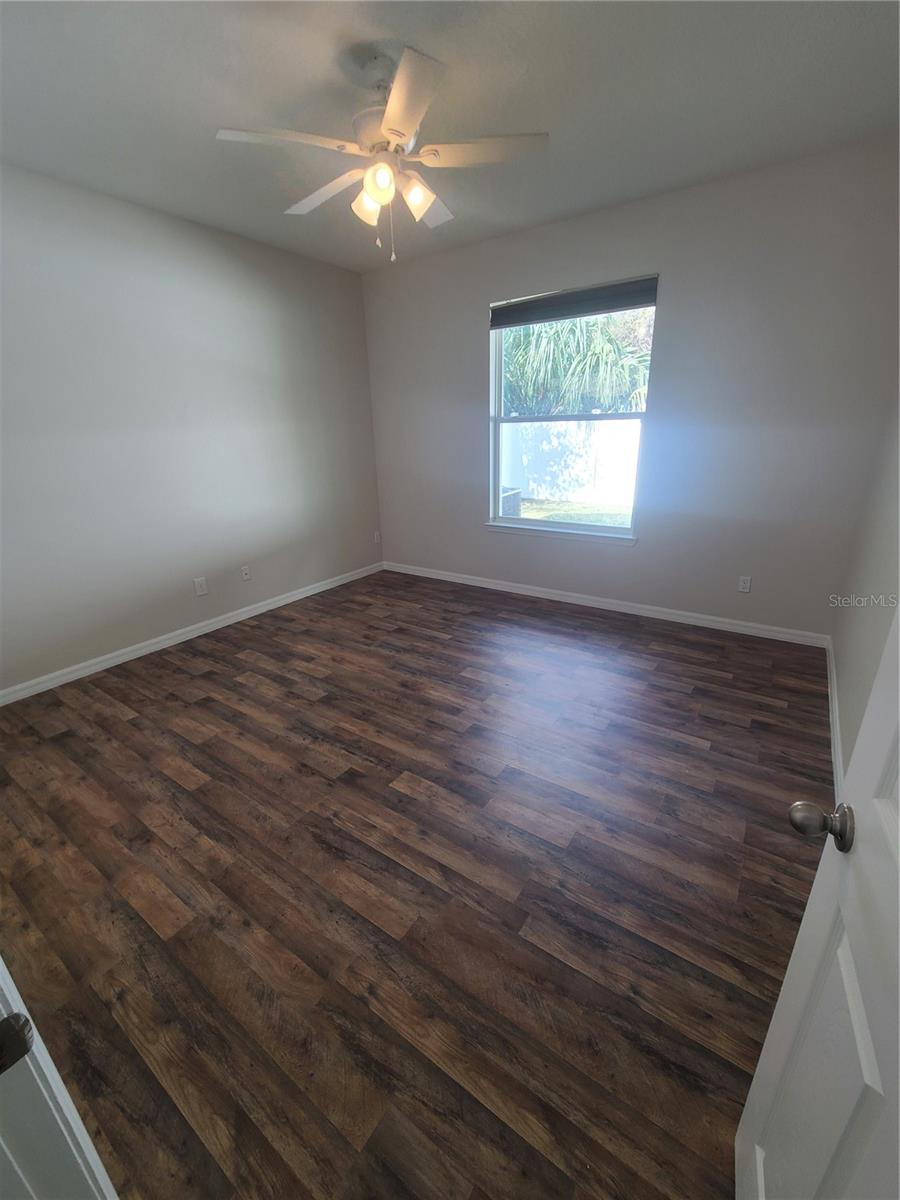 1042 ATLANTIC AVE, FRUITLAND PARK, FL, 34731