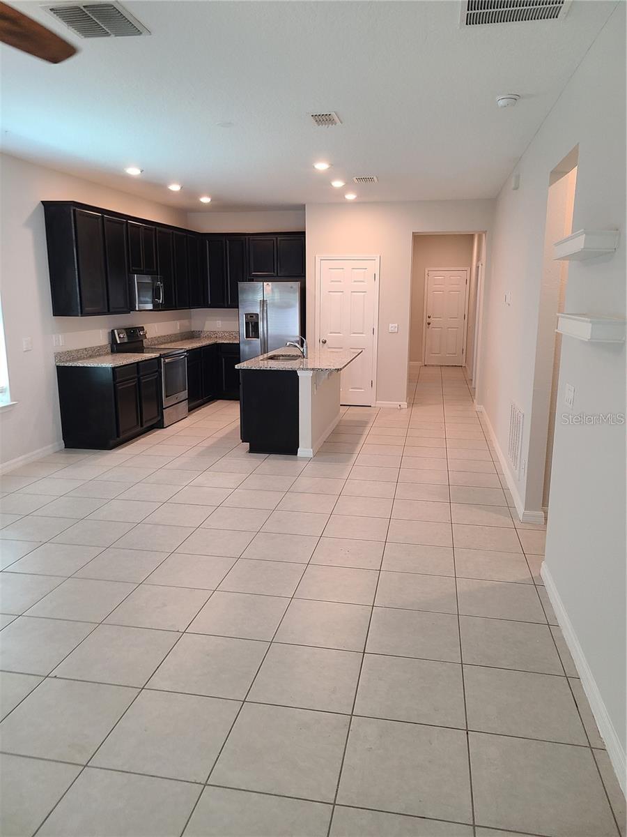 1042 ATLANTIC AVE, FRUITLAND PARK, FL, 34731