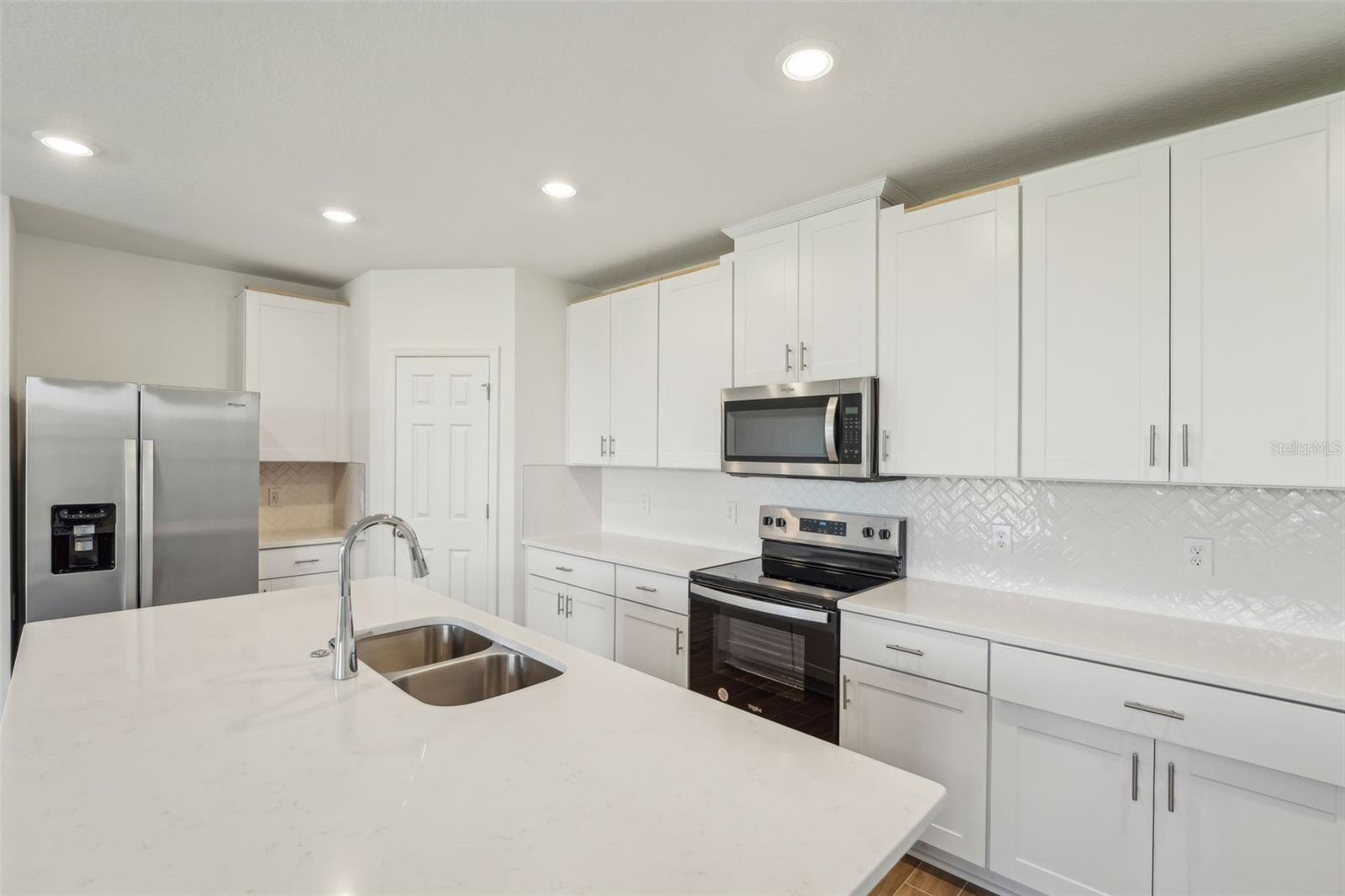 1124 GRIFFON AVE, LAKE ALFRED, FL, 33850