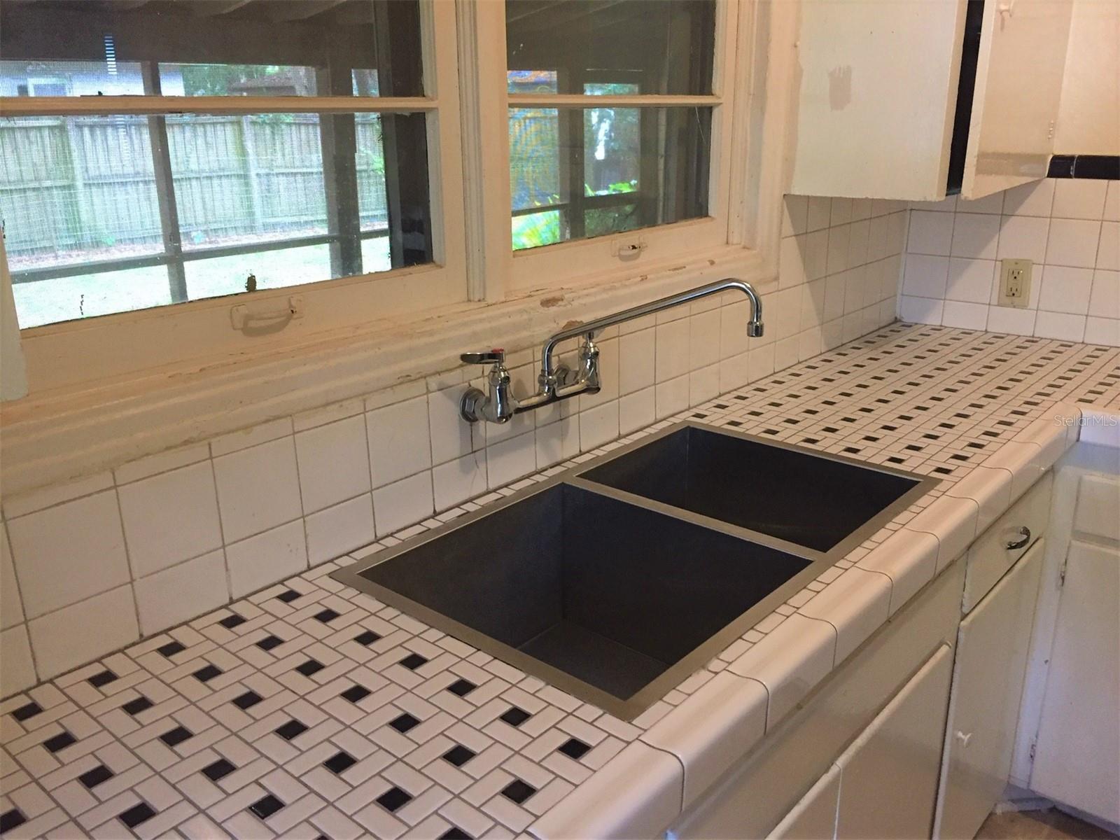 2703 NW 2ND AVE, GAINESVILLE, FL, 32607